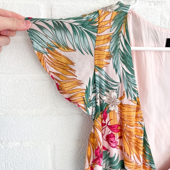 Lulus Tropical Floral Print Ruffle Hem Wrap Dress Size XL - Picture 6 of 9